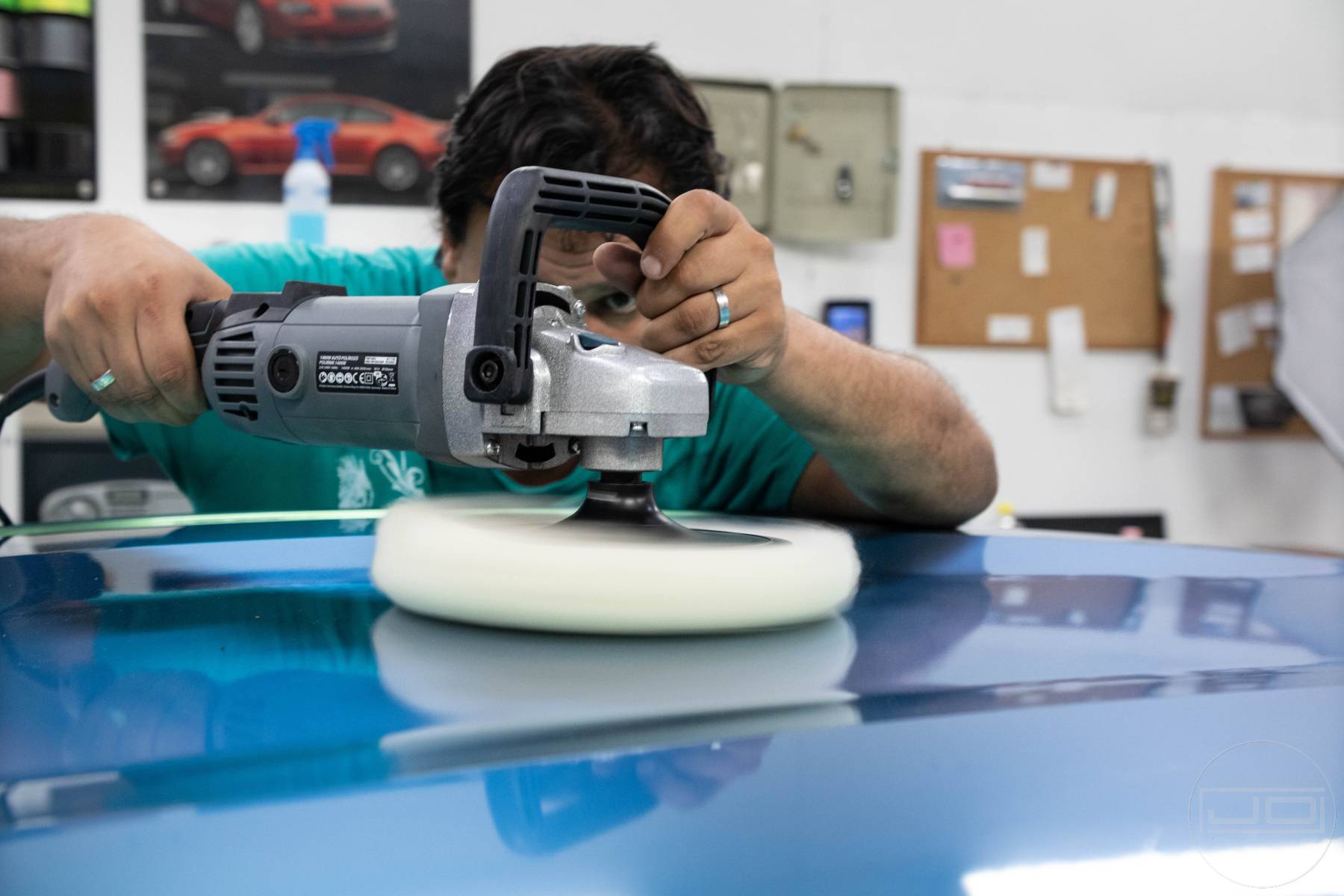 Egylépcsős polírozás utastértetőn 1. illusztráció