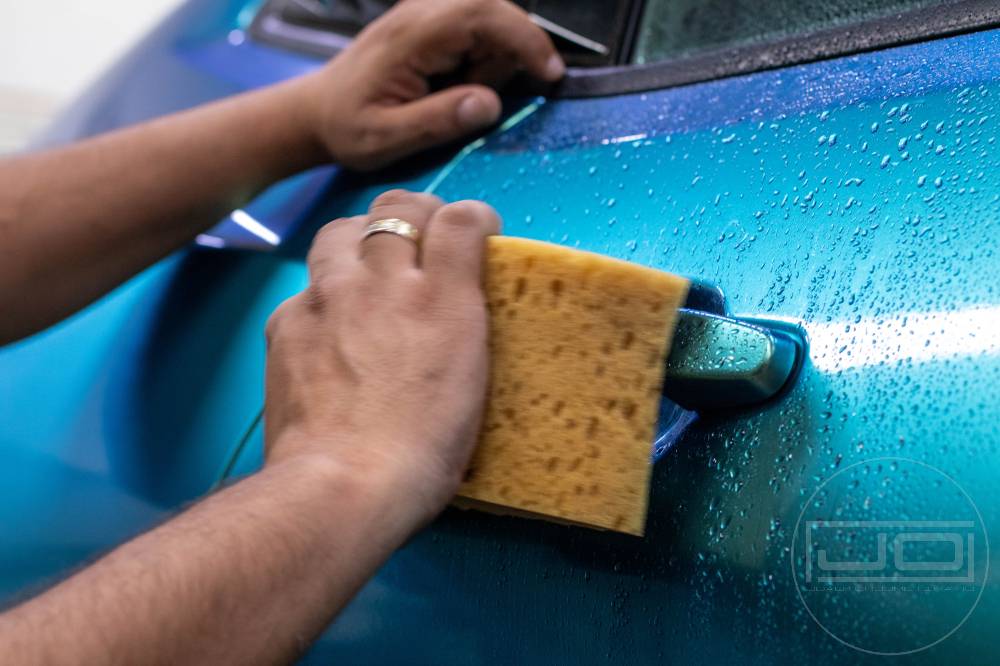 kézi autómosás nano aktív habos áztatással kilincsen: 2. bemutató kép kézi autómosás nano aktív habos áztatással kilincsen 2. illusztráció